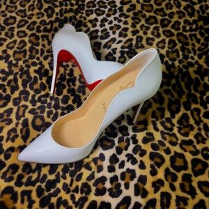 Christian Louboutin Hot Chick 100 mm pumps !!! <3 Message me for more details!